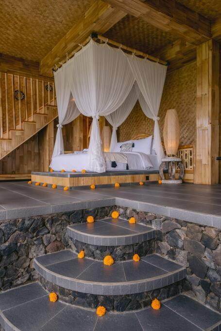 Makerti Bali~Bamboo House Villa Selat Dış mekan fotoğraf